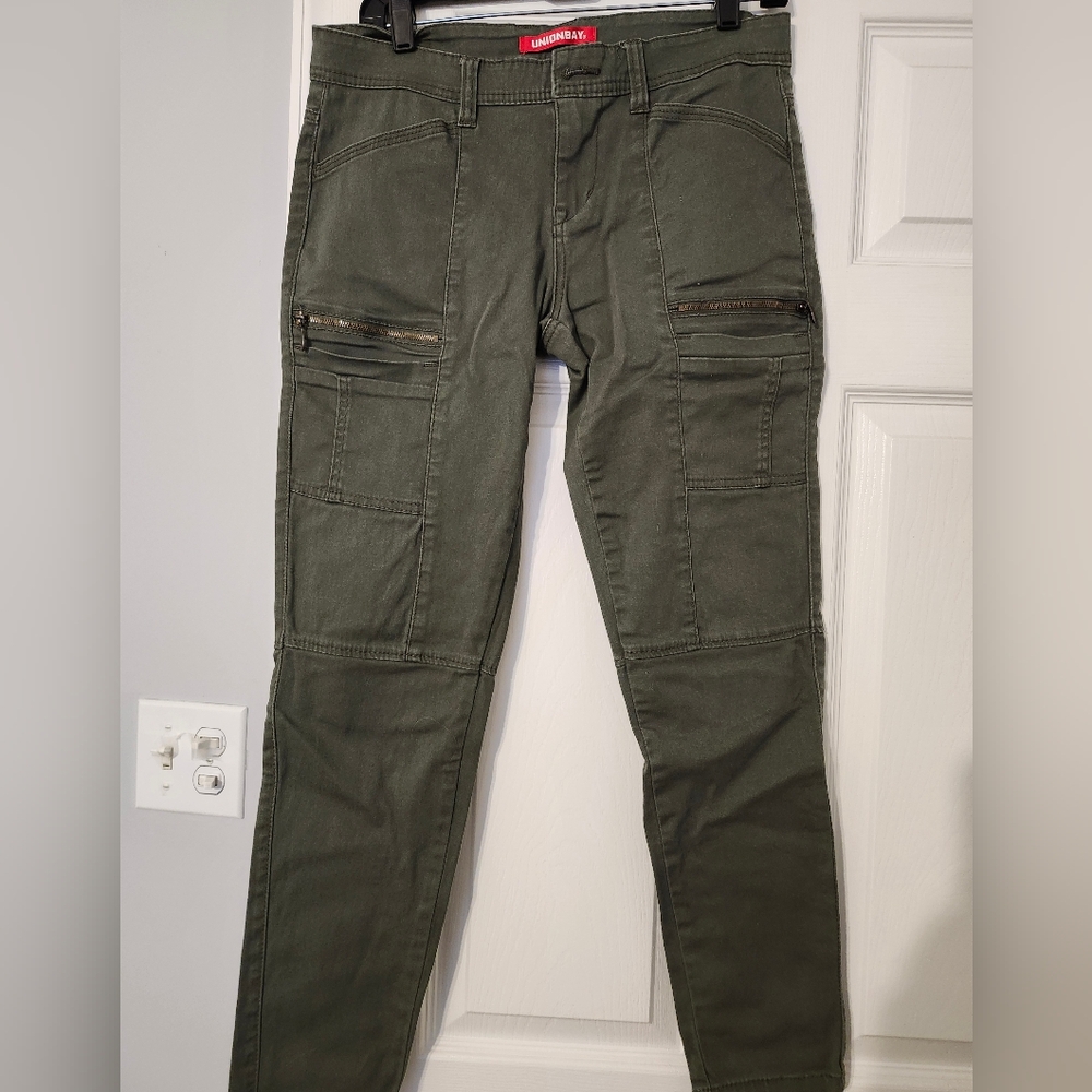 Unionbay green cargo pant - size 7